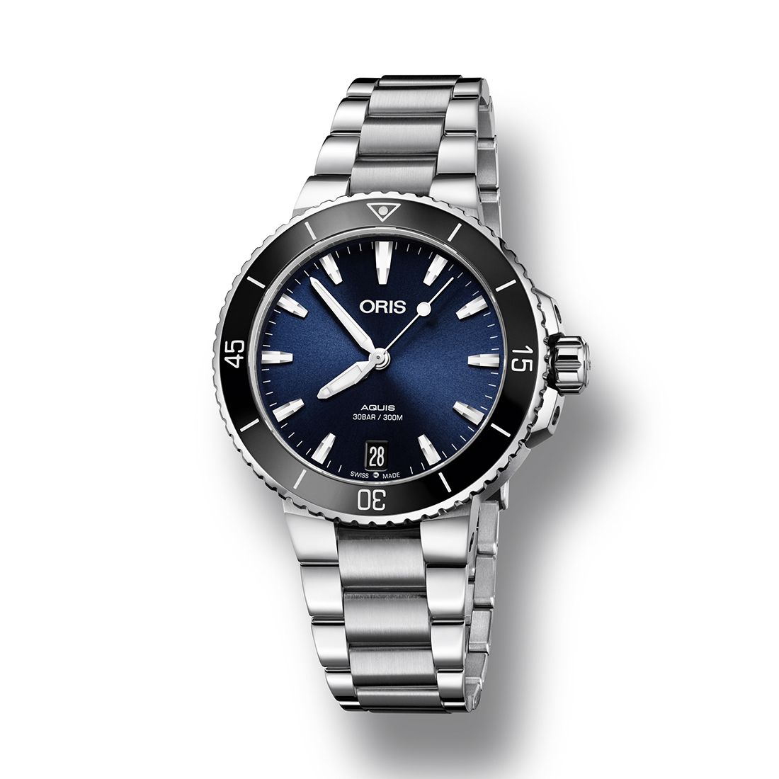 One of the most beautiful Oris models for Lady's the Oris Aquis Date Lady’s diver watch. This Oris houses self - winding automatic watch, features a 36.50mm stainless steel case with a black ceramic bezel surrounding a blue dial on a stainless steel bracelet with a folding buckle. Functions include hours, minutes, seconds, date. 